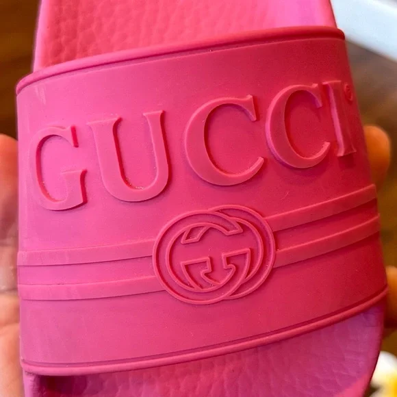 ⛔️SOLD ⛔️Gucci Pursuit GG Logo Rubber Slide On Pool Sandals Pink - Picture 14 of 17